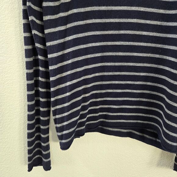 Hotel Manufacturer sweater size L - Picture 5 of 7